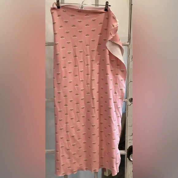 Handmade Baby Girl/Toddler Blanket 56”x45” Stretchy Fabric Rainbows - Picture 1 of 3